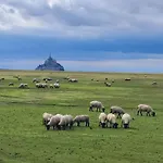 Bed & Breakfast Entre Terre Et Baie A 15 Mn Du Mont-saint-michel Pontaubault