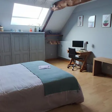 Entre Terre Et Baie Nocleg ze śniadaniem Pontaubault