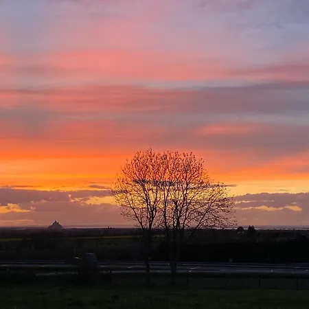 Entre Terre Et Baie A 15 Mn Du Mont-saint-michel 3* Pontaubault