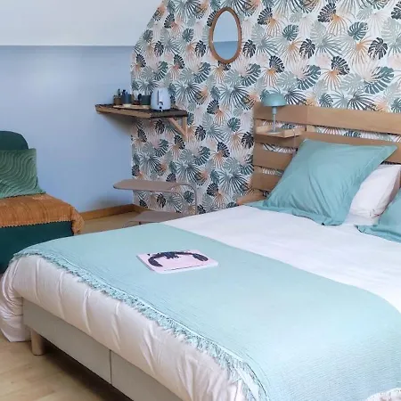 Entre Terre Et Baie Nocleg ze śniadaniem Pontaubault