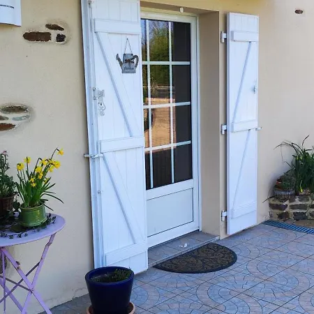 Entre Terre Et Baie A 15 Mn Du Mont-saint-michel Bed & Breakfast 3*