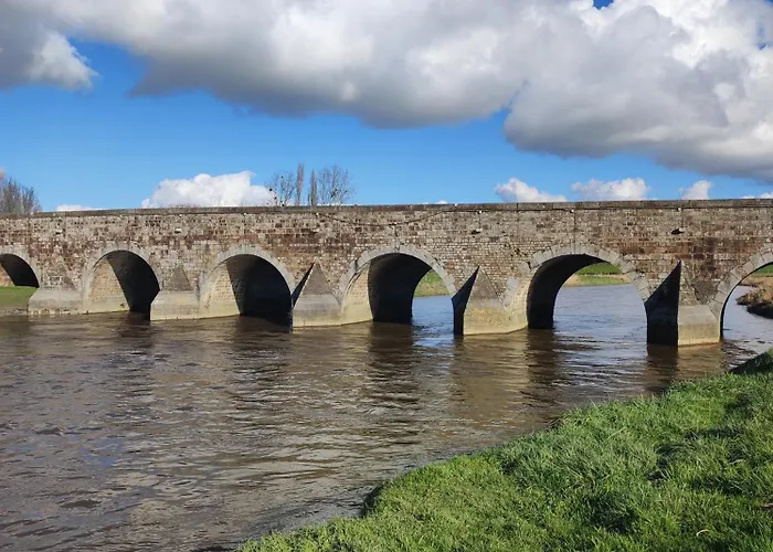 Entre Terre Et Baie A 15 Mn Du Mont-saint-michel 3* Pontaubault
