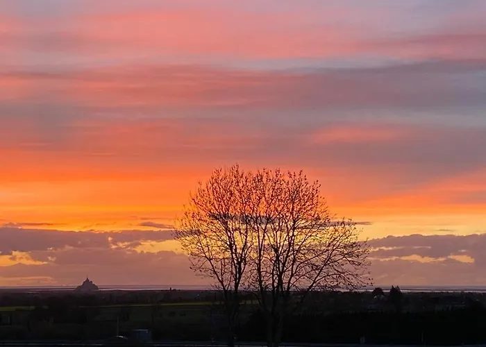 Entre Terre Et Baie A 15 Mn Du Mont-saint-michel * Pontaubault