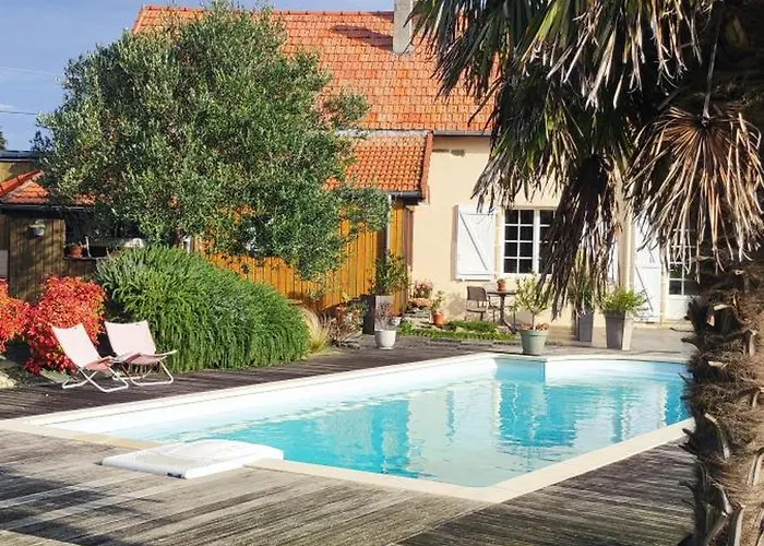 Entre Terre Et Baie à 15 Mn Du Mont-saint-michel Bed & Breakfast 3*